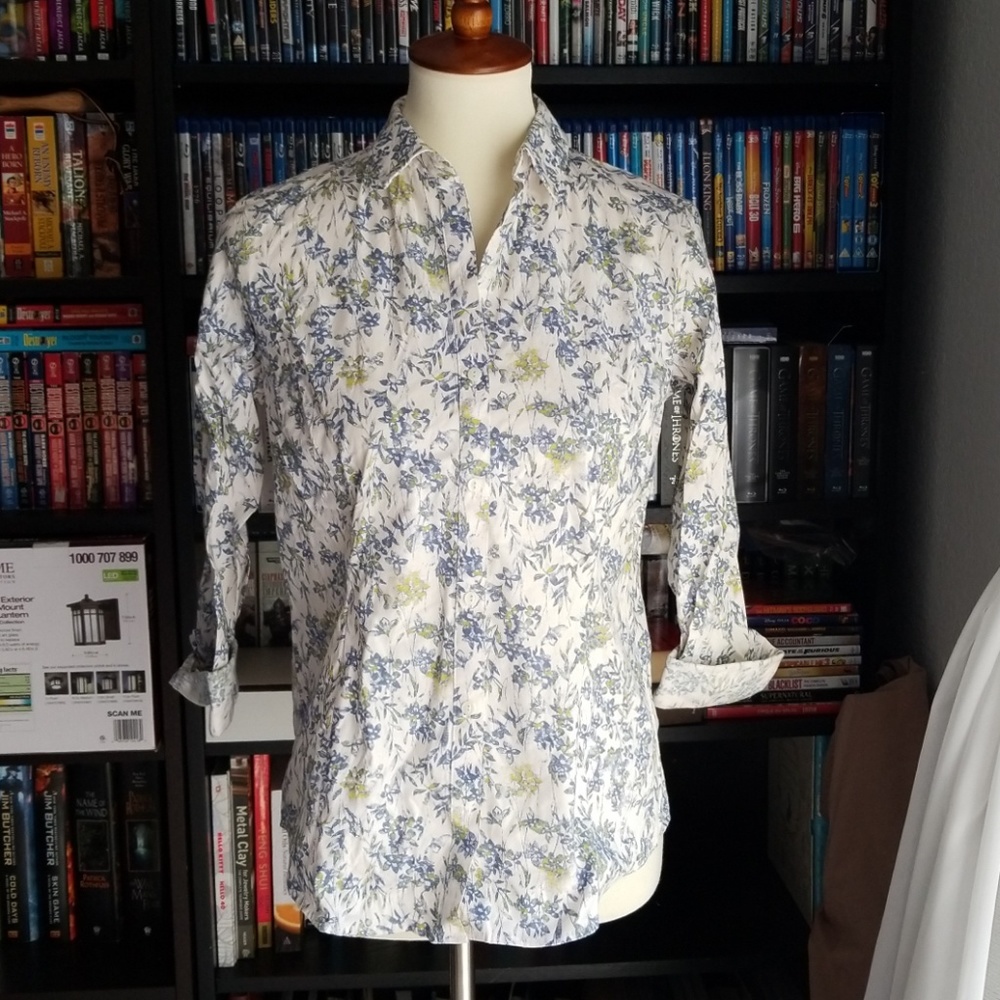 Eddie bauer wrinkle free stretch print button down